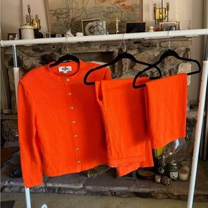 ST.JOHN COLLECTION Knit Set